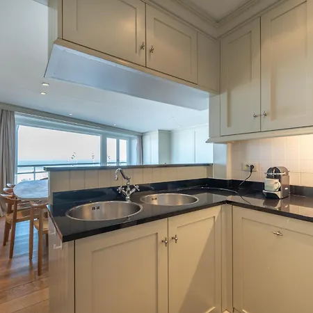 1e Verdiep Op De Zeedijk In Met 3 Slaapkamers Voor Max 7 Pers Apartment Knokke-Heist