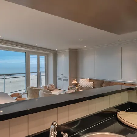 1e Verdiep Op De Zeedijk In Met 3 Slaapkamers Voor Max 7 Pers