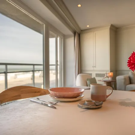 Apartman 1e Verdiep Op De Zeedijk In Met 3 Slaapkamers Voor Max 7 Pers